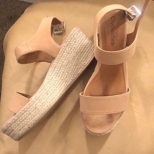 WEDGES TAN